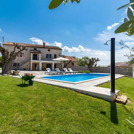 Holiday home Vera - Kst418 By Interhome